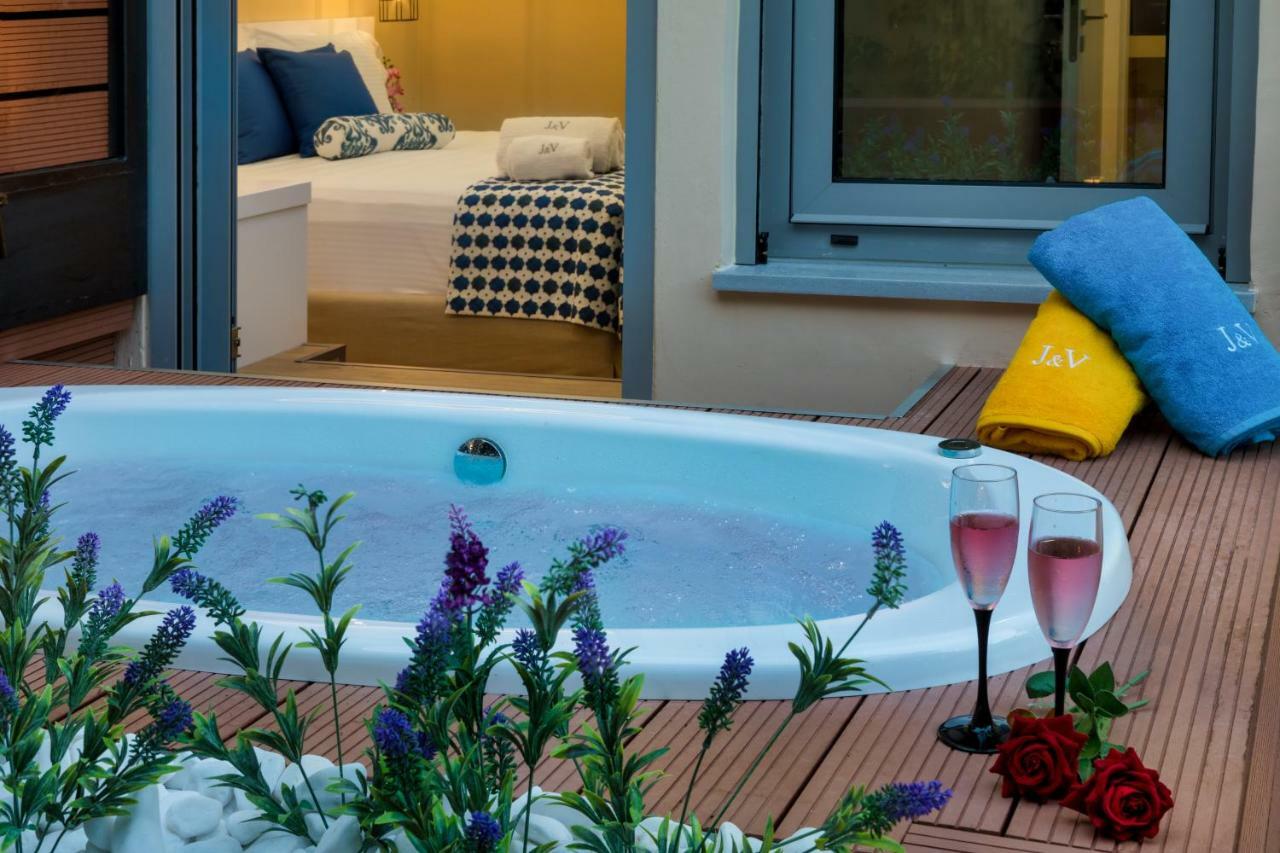 J&V Luxury Suites 干尼亞 外观 照片