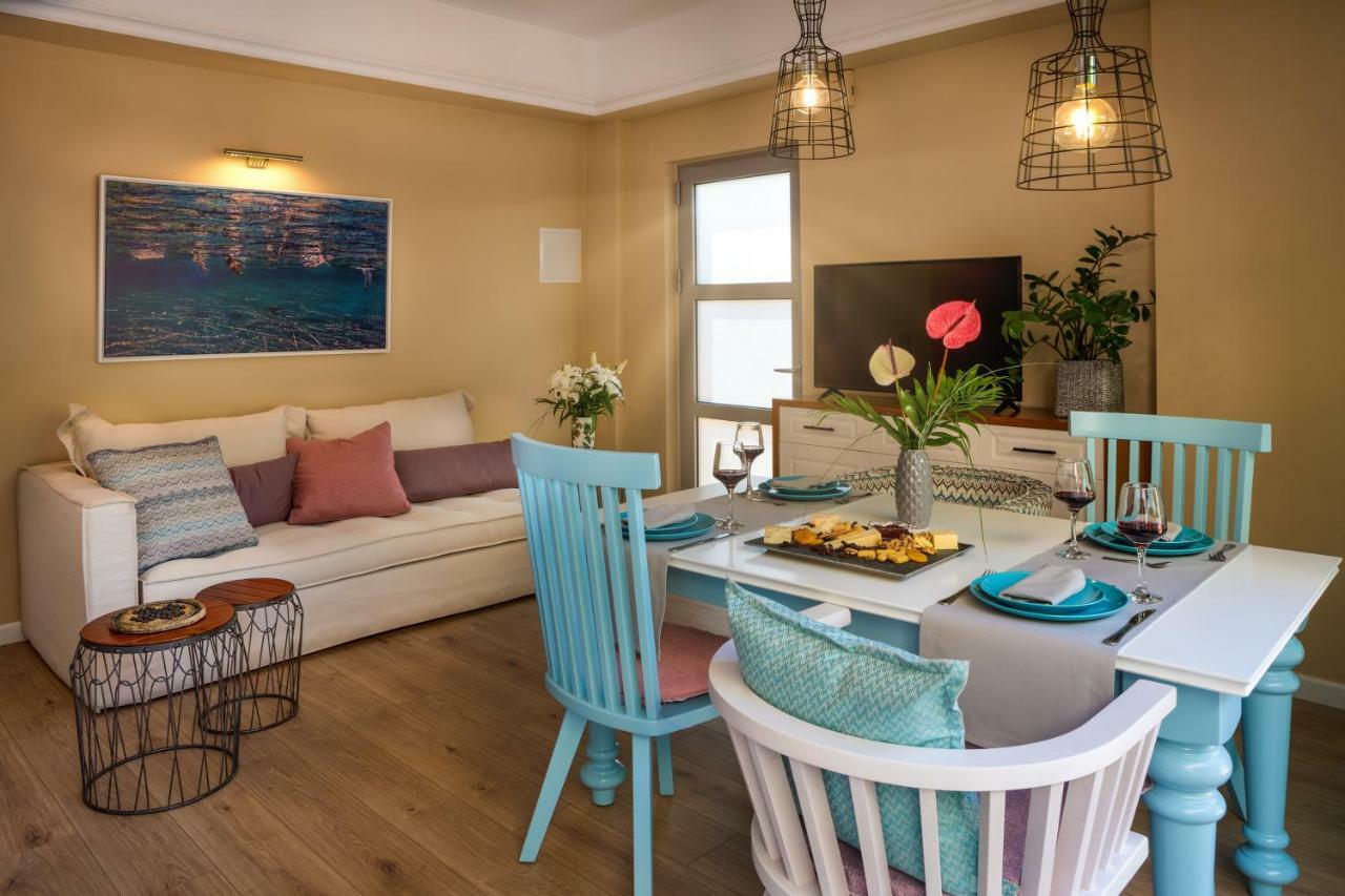 J&V Luxury Suites 干尼亞 外观 照片
