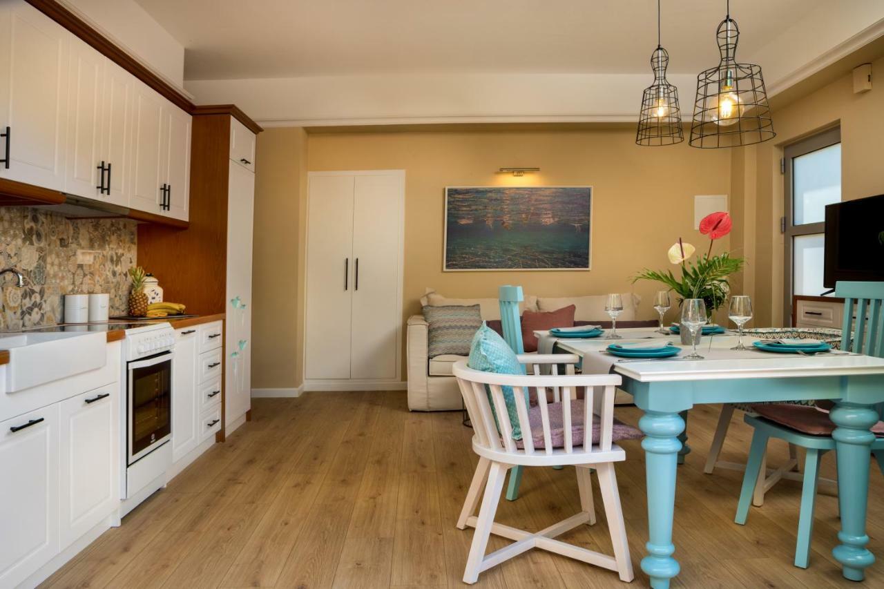 J&V Luxury Suites 干尼亞 外观 照片